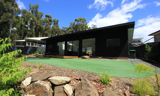 Malua Bay House | Elandra Escape - Your private coastal retreat