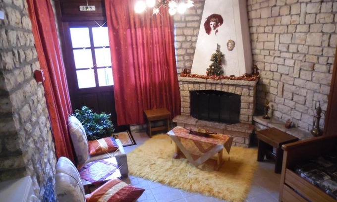 Mikro Chorio House | Elatos Rooms