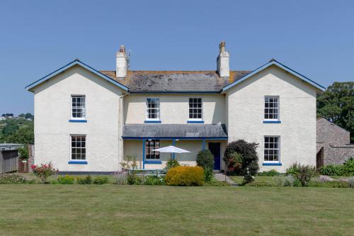 Galmpton House | Elberry Farm - unique seaside farmhouse