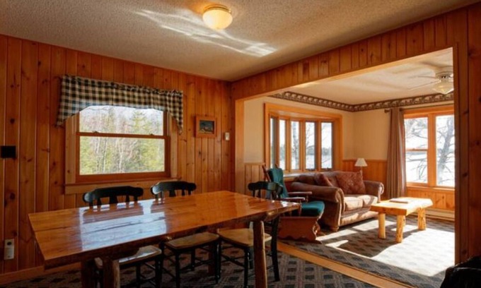 Orr Resort | Elbow Lake Lodge: Lakeview Suite