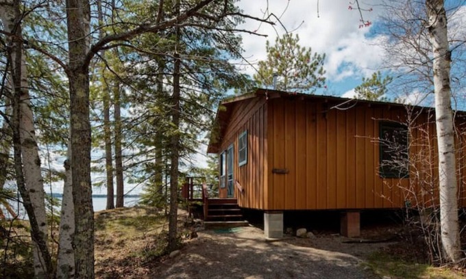 Orr Cabin | Elbow Lake Lodge: Twilight 3BR/1BA Lakefront Cabin