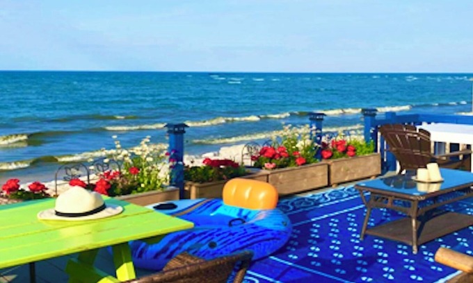 Sherkston House | ELCO BEACHFRONT Piece of Heaven - Beautiful Premium Cottage
