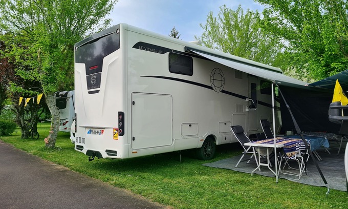 Bonneveau RV Rental | Electrified Camping Pitch