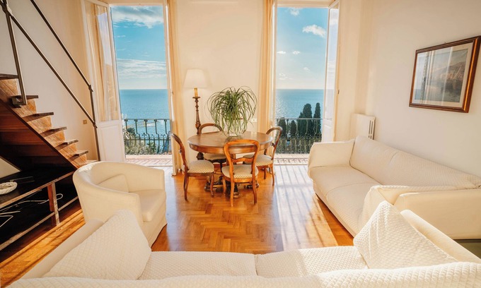 Pieve Ligure Apartment | {Elegance by the sea}-with wifi and garden 200 meters from the cliff