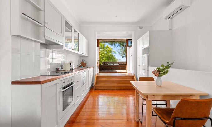 North Sydney House | Elegant 1-Bed Oasis with Courtyard in North Sydney
