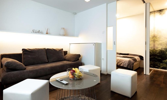 Ljubljana Apartment | Elegant 1-bedroom apartment near hill forest