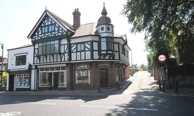 Liverpool Apartment | Elegant 1BR Apartment, Sleeps up to 4