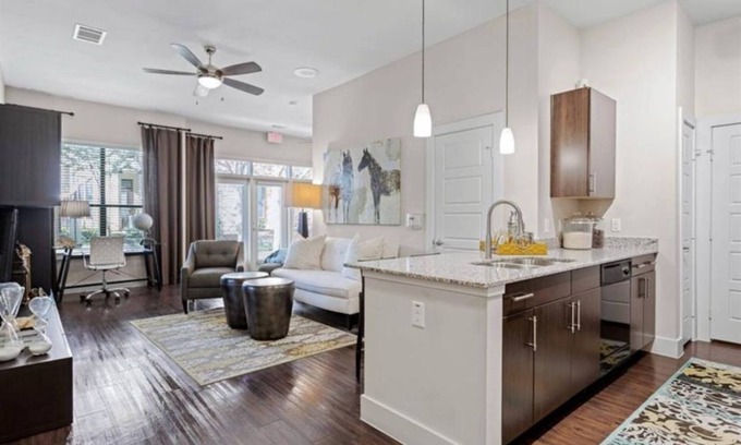 Las Colinas Condo | Elegant 1BR Condo at AMLI at Escena w Pool
