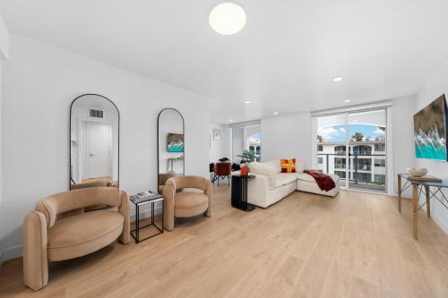 Marina del Rey Apartment | Elegant 1BR - Walk to Boats, Beach & Cafés