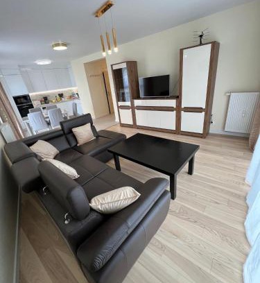 Centrum Apartment | Elegant 2 Bed Apartment-80m2 Centro with Loggia