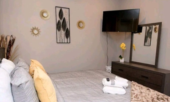 Grand Boulevard Apartment | Elegant 2 Bedroom Apartment in Chicago - Perfect for a Memorable Stay