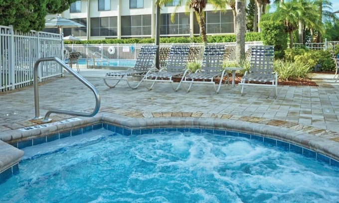 Florida Center Villa | Elegant 2-bedroom villa in Orlando with pool, 8 minutes from Universal Studios.