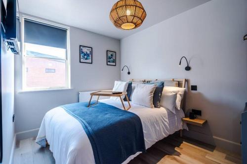 Chester Apartment | Elegant 2B Retreat City Centre with Secure Parking