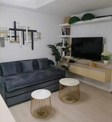 Don Bosco Apartment | Elegant 2BR Condo Maldives Tower - Azure Resort Residences near MOA, Airport, SM, Casinos
