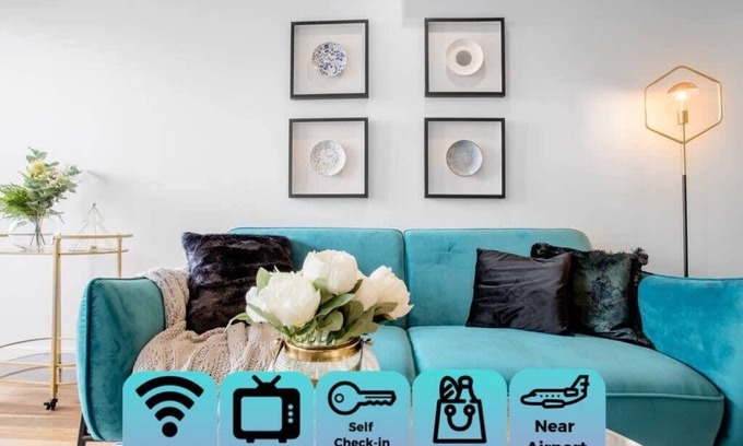 Footscray Apartment | Elegant 2BR@Footscray Station