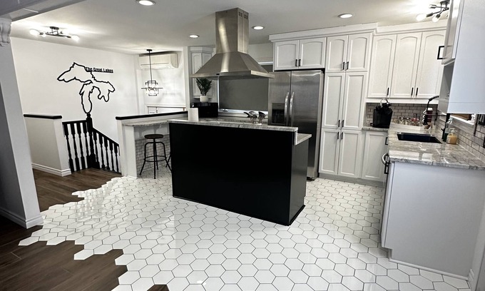 Algoma District House | Elegant 3 Bedroom Home, With Pool table, Foosball Table, and Sauna, and More.