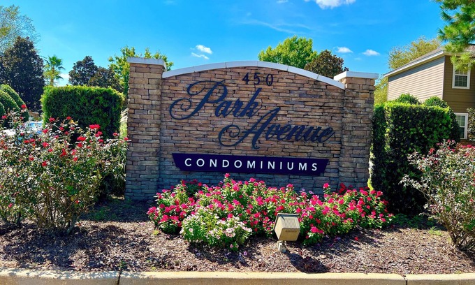 Foley Condo | Elegant 3-bedroom condo with 2 King beds/2 twins close to OWA/Foley Sports Plex.