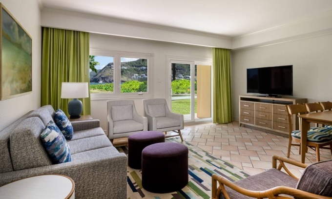 Frigate Bay Apartment | Elegant 3BD Villa Bd1&3:King, Bd2:Queen OceanView