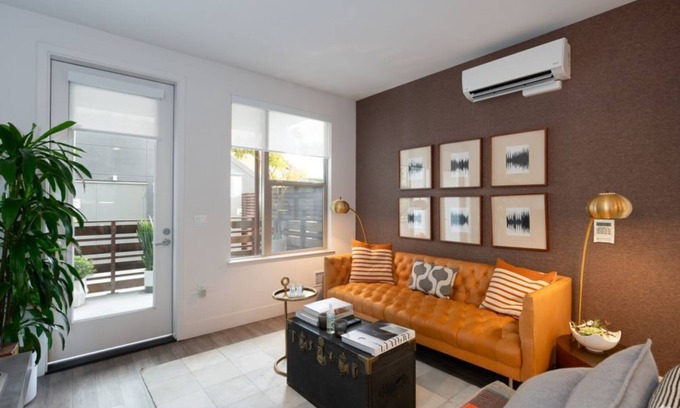 Menlo Park Condo | Elegant 3BR Condo with Outdoor Pool and Fire Pit at Elan Menlo