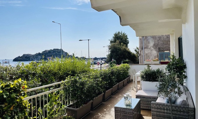 Aci Trezza Apartment | Elegant and bright apartment with terrace on the waterfront of Aci Trezza