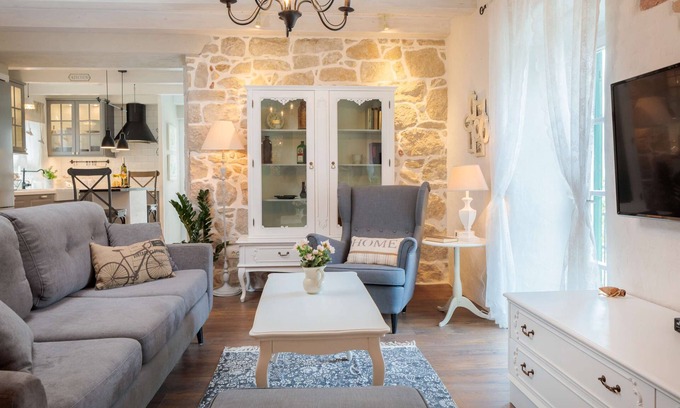 Split Apartment | Elegant and Chic Apartment with garden in the Heart of Split, Croatia