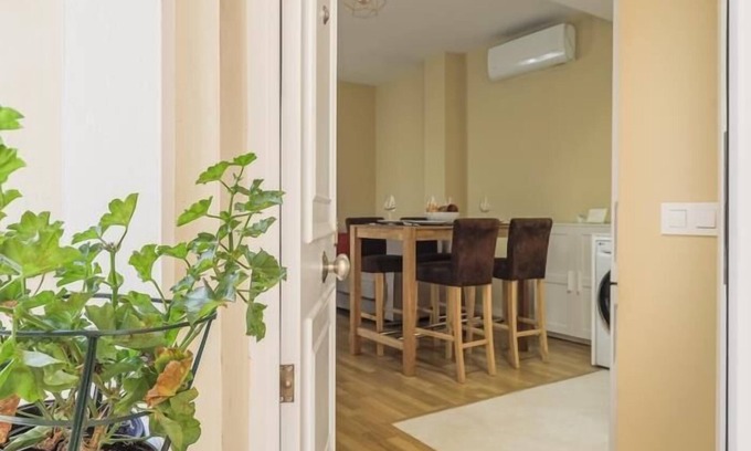 San Julian Apartment | Elegant and modern in the most authentic Seville