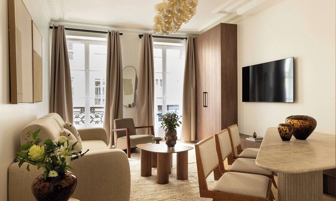 L'Europe Apartment | Elegant apartment - 2BR- 6P- Gare Saint Lazare