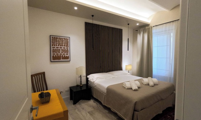 Esquilino Apartment | Elegant Apartment at the Colosseum