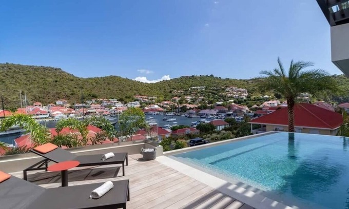 Lurin Apartment | Elegant Apartment in Gustavia's Center
