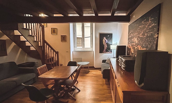 L'Aquila Apartment | Elegant apartment in historic center