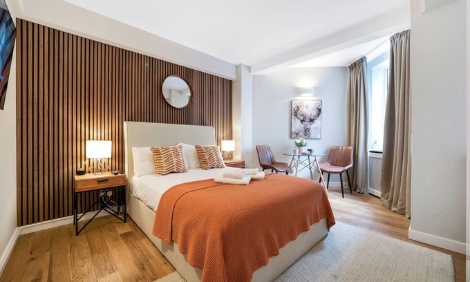Brompton & Hans Town Apartment | Elegant Apartment in London's Prime Location