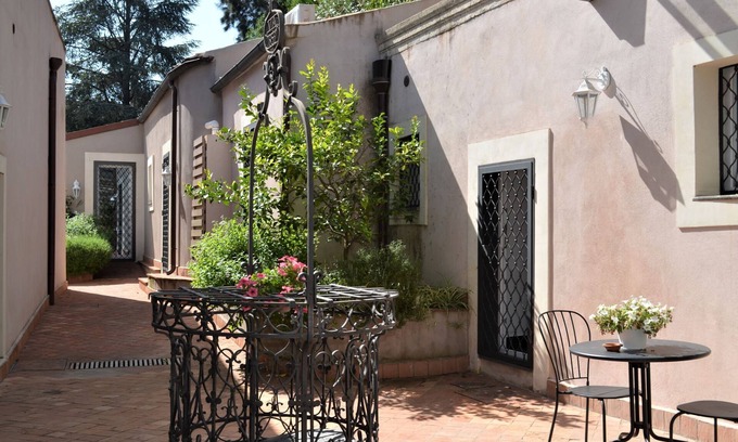 Valverde Apartment | Elegant apartments, tastefully cared for, with a strategic position in Sicily