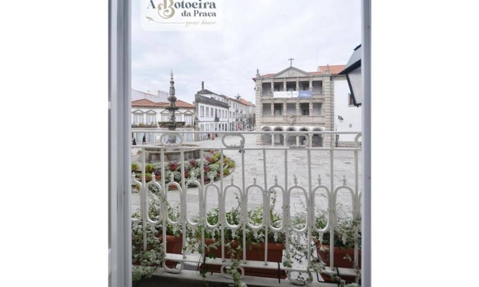 Viana do Castelo Apartment | Elegant B2 Superior Studio in the heart of Viana's historic center!