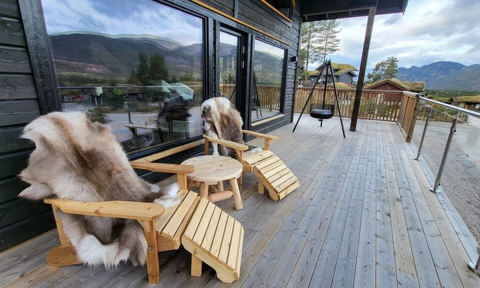 Vradal Cabin | Elegant black chalet with top amenities in Vrådal