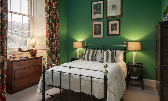 Lauder Apartment | Elegant castle apartment for six people