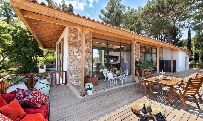 Salakos Villa | Elegant Charming House With Outdoor Pool