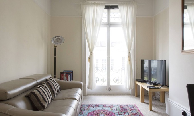 Leamington Spa Apartment | Elegant, cozy apartment in Leamington Spa
