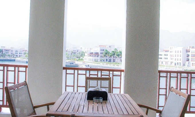 As Sifah Apartment | Elegant Coastal Living