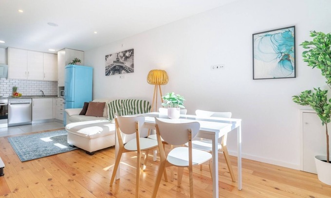 Lapa House | Elegant Colorful House w/Private Terrace