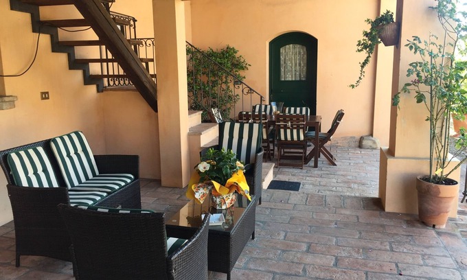 Barco House | Elegant country house with pool in the Matilde of Canossa area - Cottage