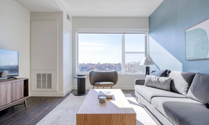 Elmhurst Apartment | Elegant Elmhurst 1BR w/Lounge, Pool & Gym nr Metra, by Blueground
