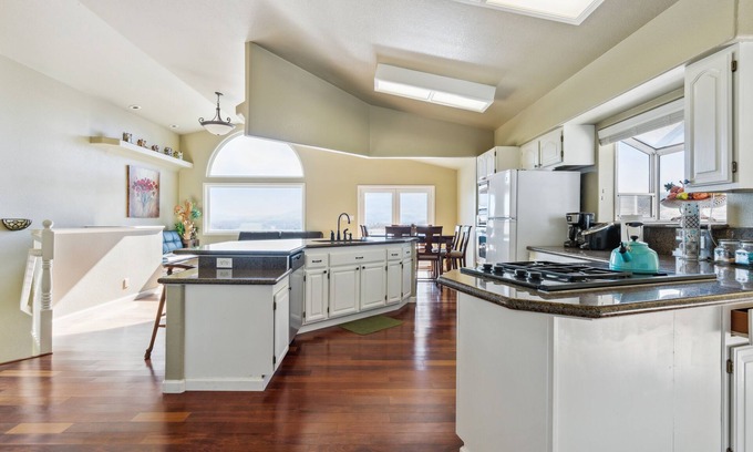 Northeast Reno House | Elegant Escape 4 Bedroom Home by RedAwning