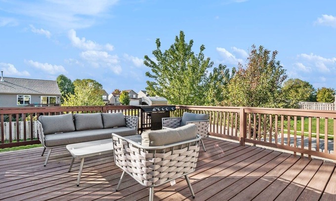Millard House | Elegant Escape-Fenced Yard, BBQ & Cozy Fire Pit!