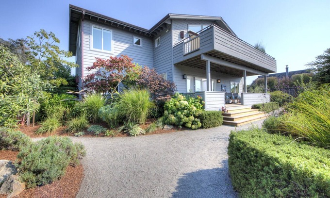 Stinson Beach House | Elegant Gated Beach Compound