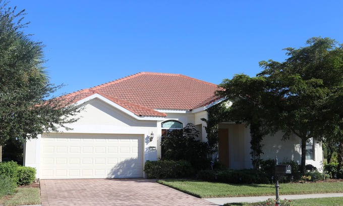 Rural Estates House | Elegant Home in Paradise