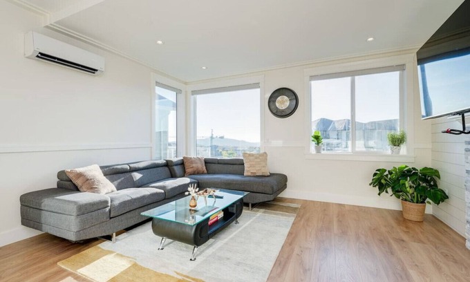Langford House | Elegant Home In Victoria BC
