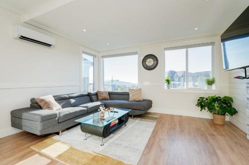 Langford House | Elegant Home In Victoria,BC