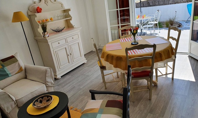 Barbatre House | Elegant house 2 steps from the Midi beach