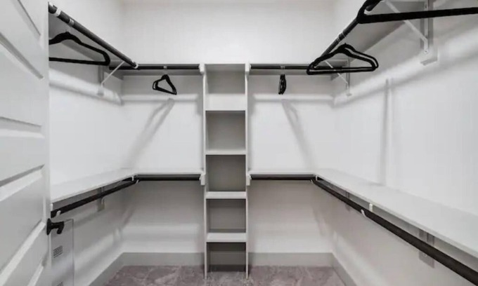 Kessler Apartment | Elegant King Bed Suite near Downtown Dallas