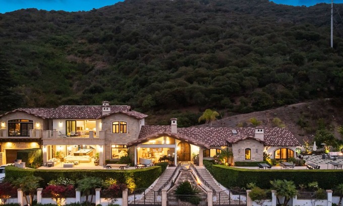 Hidden Valley House | Elegant La Jolla Villa - Ocean Views & Pool